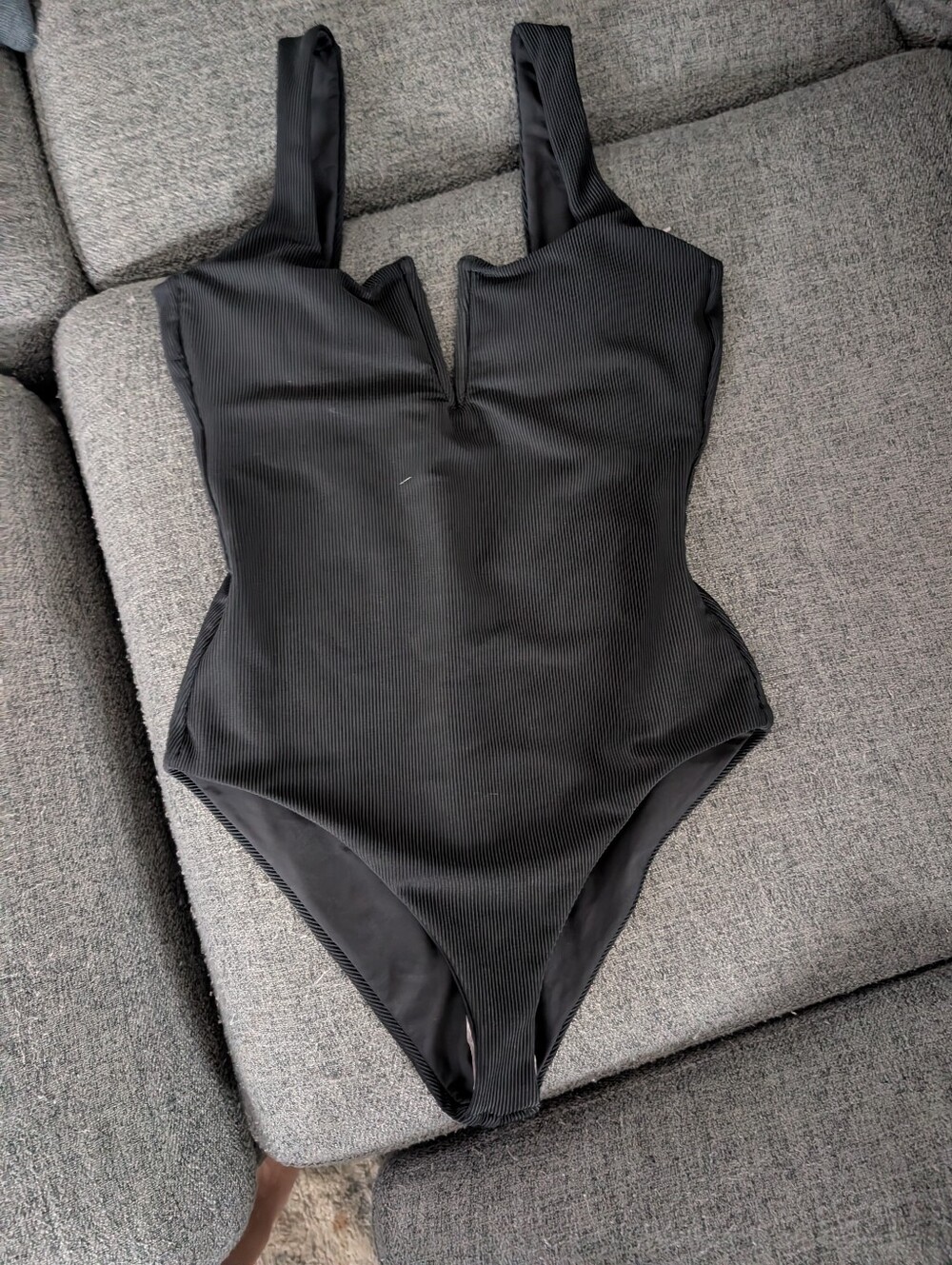 Beach Riot Tropez V-Wire Rib One-Piece Swimsuit - Picture 2 of 5